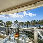 Palm 2f A Stylish Seaside With Parking Apartment *