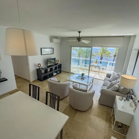 Palm 2f A Stylish Seaside With Parking Daire