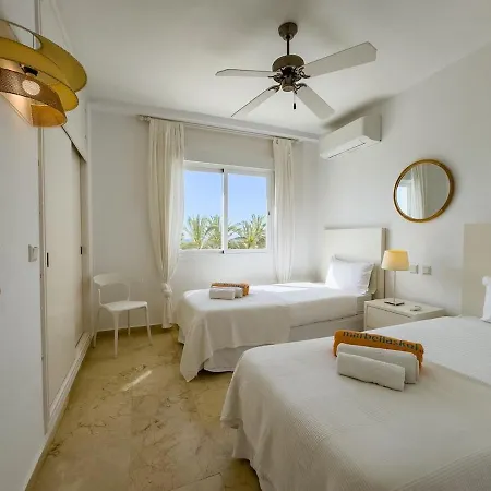 Palm 2f A Stylish Seaside With Parking Daire Marbella