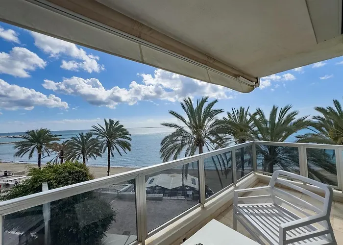 Palm 2f A Stylish Seaside With Parking Lejlighed Marbella