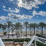 Apartmán Palm 2f A Stylish Seaside With Parking *