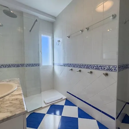 Palm 2f A Stylish Seaside With Parking Apartman Marbella