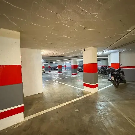 Palm 2f A Stylish Seaside With Parking 马尔韦利亚