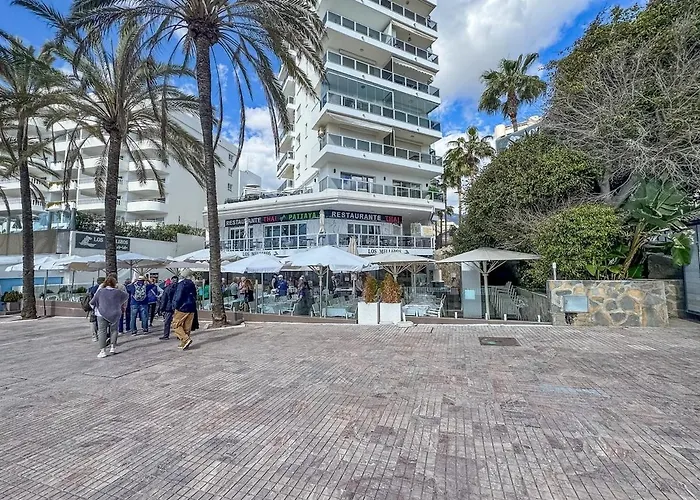 Palm 2f A Stylish Seaside With Parking *