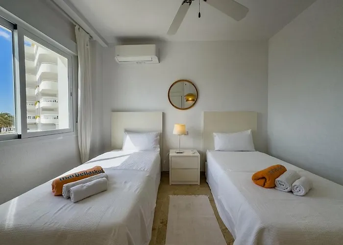 Palm 2f A Stylish Seaside With Parking *