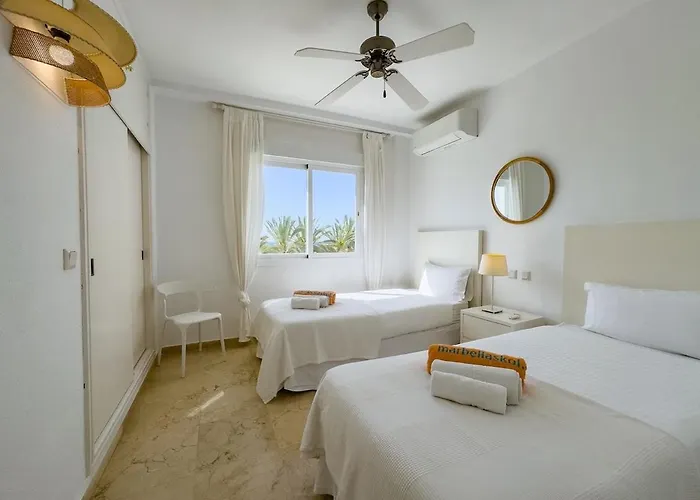 Palm 2f A Stylish Seaside With Parking Марбелья