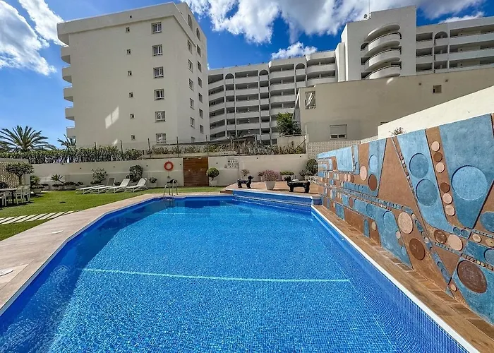 Palm 2f A Stylish Seaside With Parking