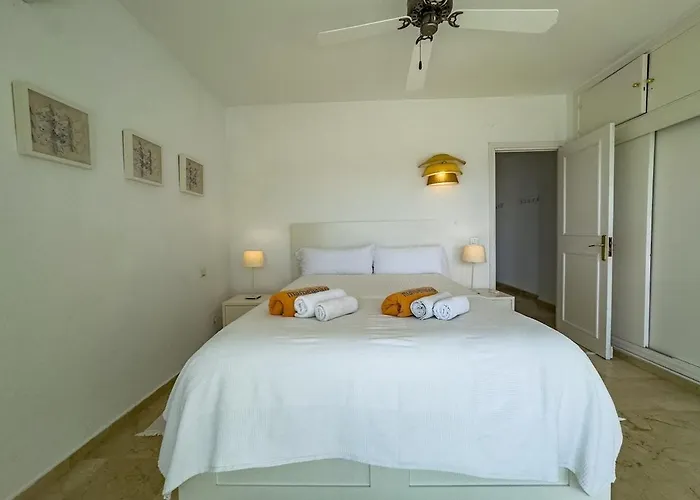 Palm 2f A Stylish Seaside With Parking Апартаменты Марбелья