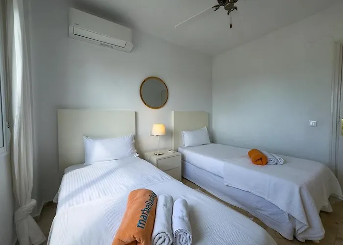 Palm 2f A Stylish Seaside With Parking Марбелья