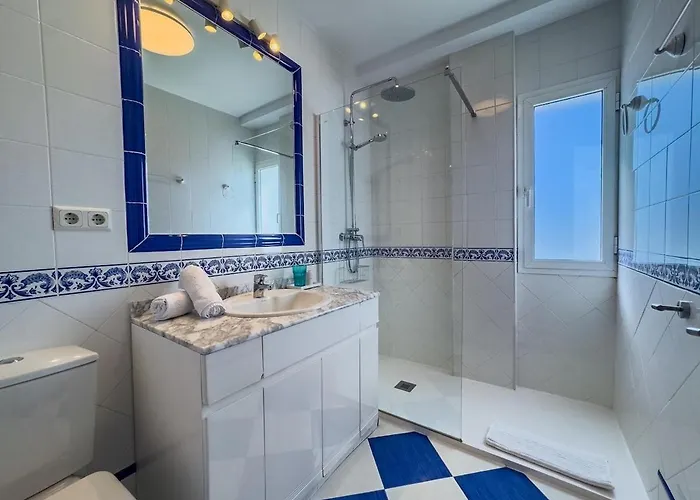 Palm 2f A Stylish Seaside With Parking Апартаменты Марбелья