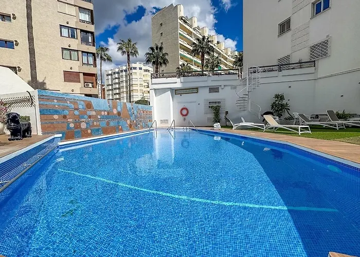 Palm 2f A Stylish Seaside With Parking Марбелья