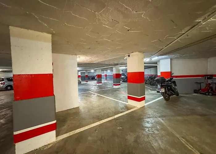 Palm 2f A Stylish Seaside With Parking Марбелья