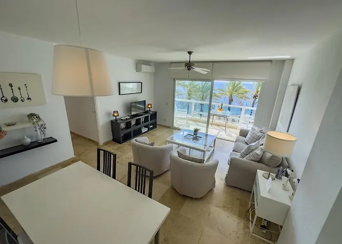 Palm 2f A Stylish Seaside With Parking Апартаменты