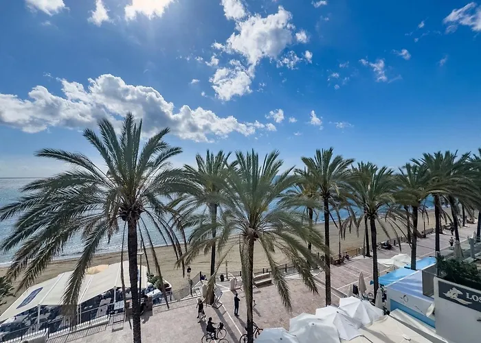 Palm 2f A Stylish Seaside With Parking Apartament