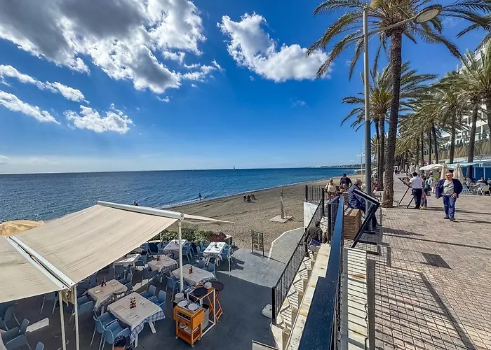 Palm 2f A Stylish Seaside With Parking