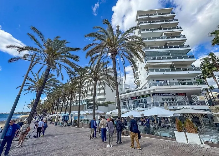 Palm 2f A Stylish Seaside With Parking Marbella