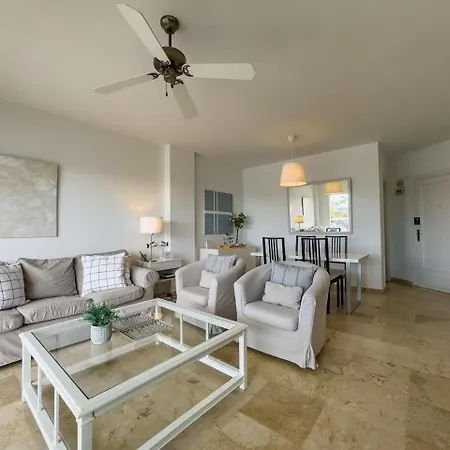 Palm 2f A Stylish Seaside With Parking Διαμέρισμα Μαρμπέλλα