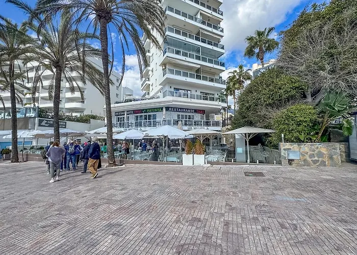Palm 2f A Stylish Seaside With Parking Διαμέρισμα