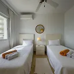 Palm 2f A Stylish Seaside With Parking Marbella